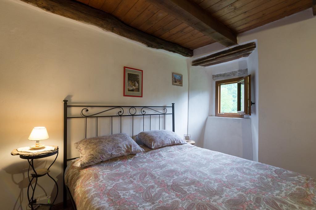 La Casa Nel Bosco-Senza Auto Guest House Ponte della Venturina Стая снимка